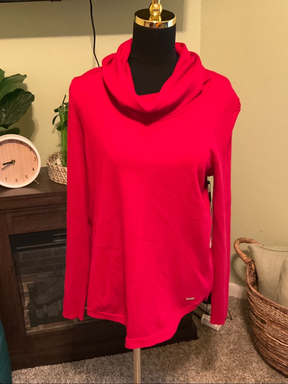 NWT Women’s Size Medium Calvin Klein Cowl Neck Sweater, Gorgeous!